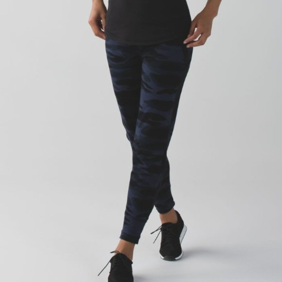 lululemon athletica Pants - Lululemon Bolt Sweatpant Mini Coast Camo Heathered Deep Navy Black/Black 6
